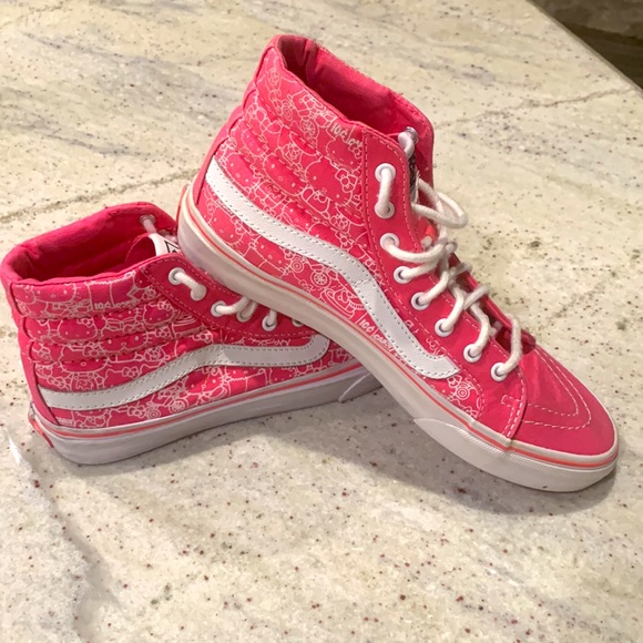 Vans Sk8-Hi Hello Kitty 🎀 - Picture 2 of 10